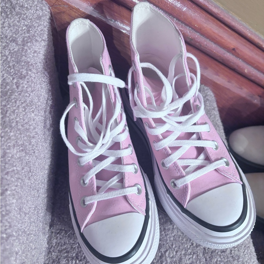 Chuck Taylor All Star Lift Double Stack Platform Canvas. Brand new never worn. - Picture 2 of 6